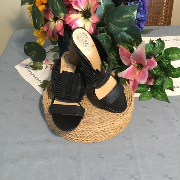 Vince Camuto Shoes - 🌹HOST PICK🌹 VINCE CAMUTO BLACK STRAPS SLIP ON SHOES/ “4 HEEL/ SIZE 8/ NWOT